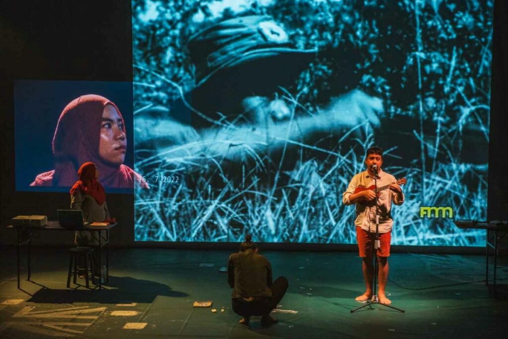 From left to right, Rahmah Pauzi, Fahmi Reza, and Faiq Syazwan Kuhiri in a performance of A Notional History at the George Town Festival in 2022. Photo by the George Town Festival.